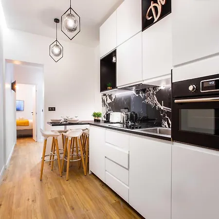 Live Like Real Parisians In The Heart Of *