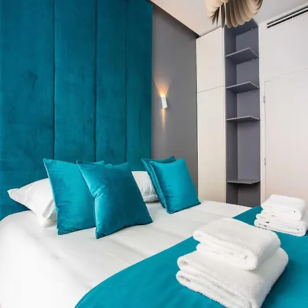 Live Like Real Parisians In The Heart Of Appartamento Parigi