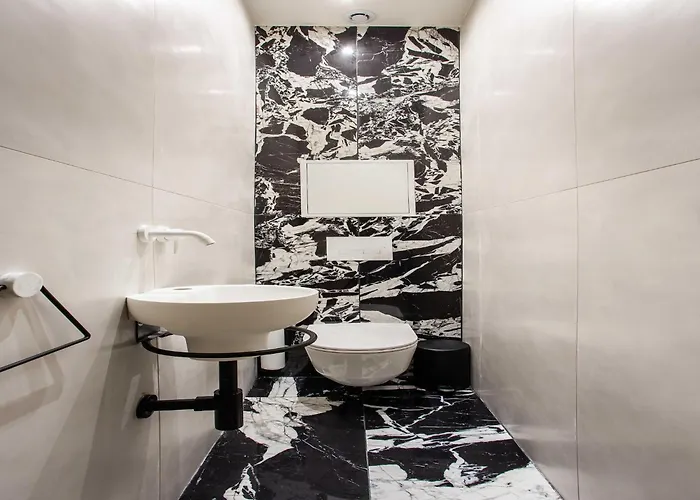 Live Like Real Parisians In The Heart Of * Paris